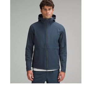 lululemon athletica Men's Cross Chill Performance Jacket with hood